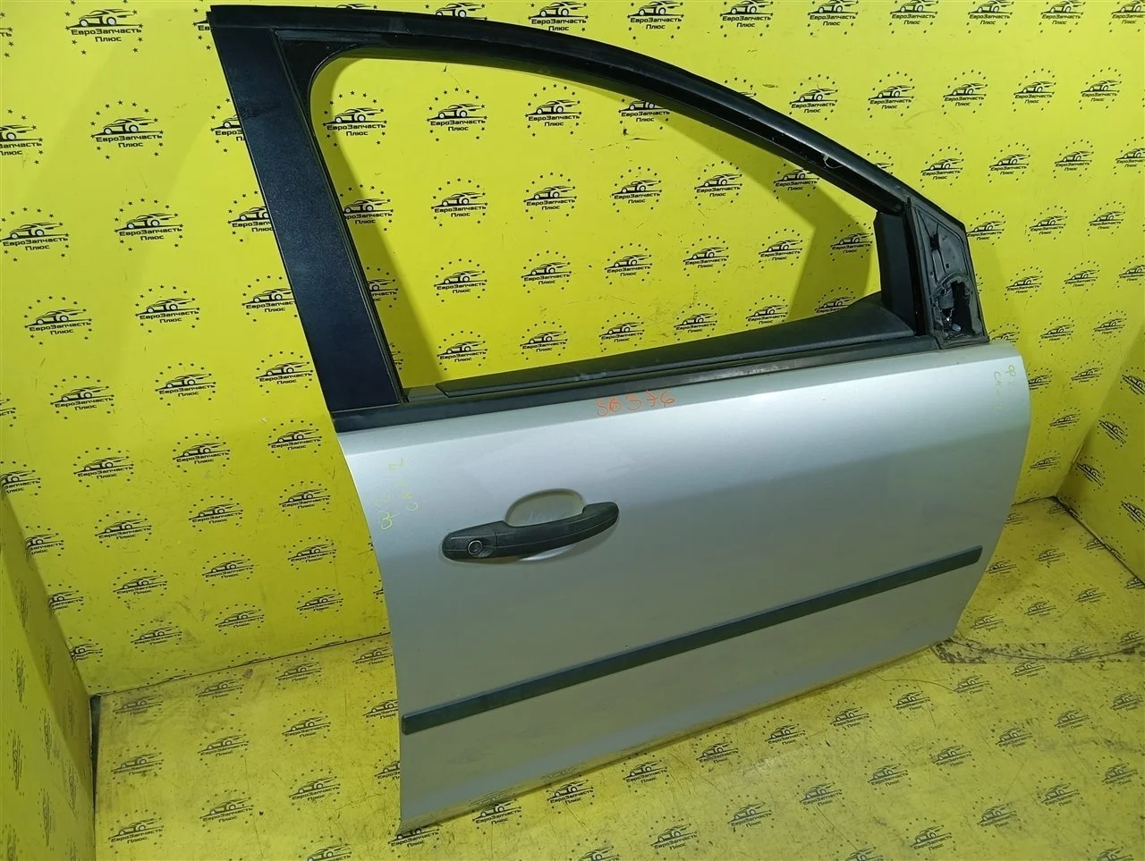 Дверь Ford Focus 2 1530170, передняя правая