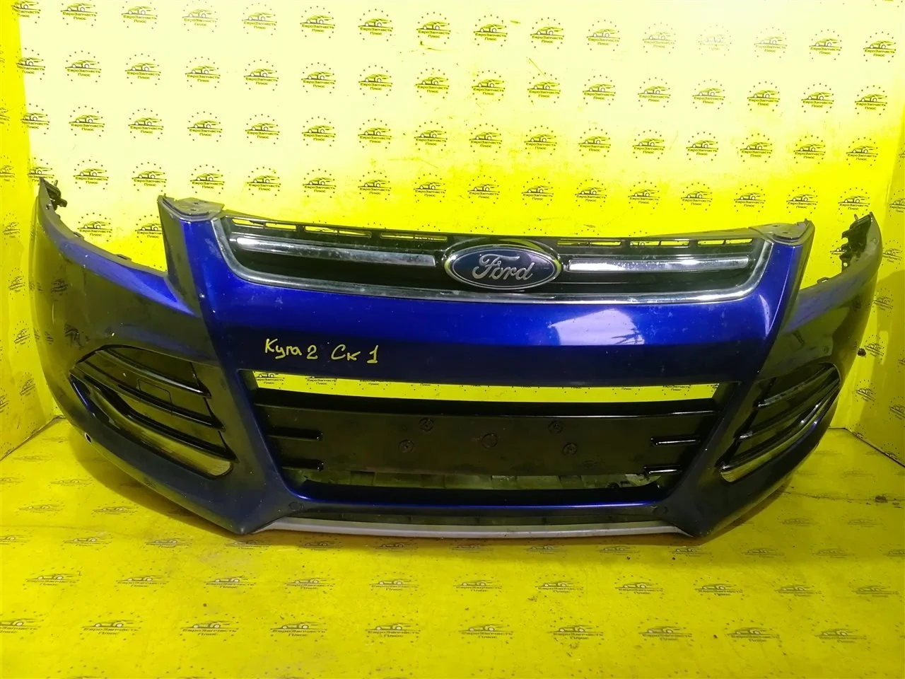 Бампер Ford Kuga 2 5262826 C520, передний