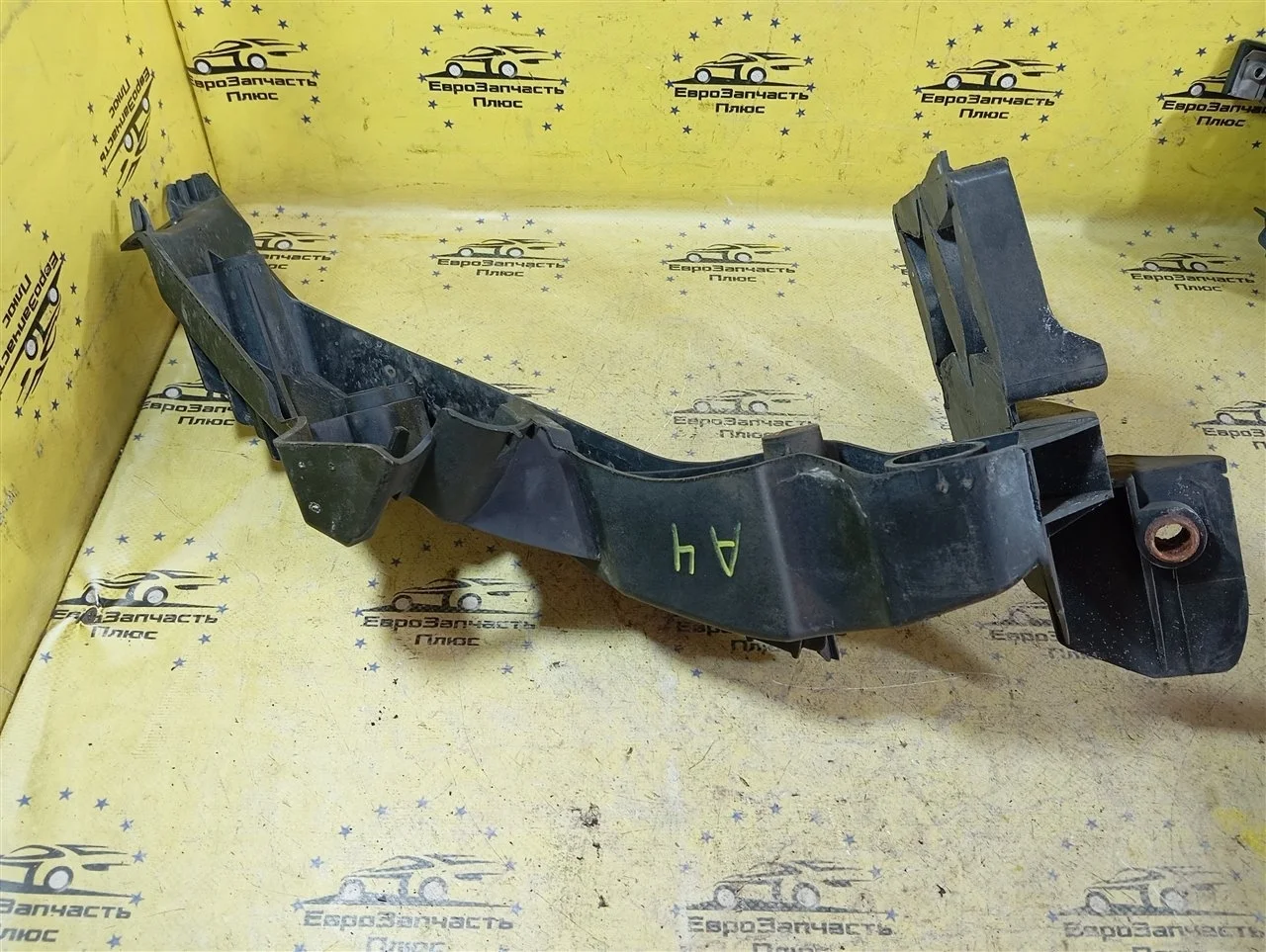 Кронштейн фары Audi A4 8K0805607A B8, передний левый