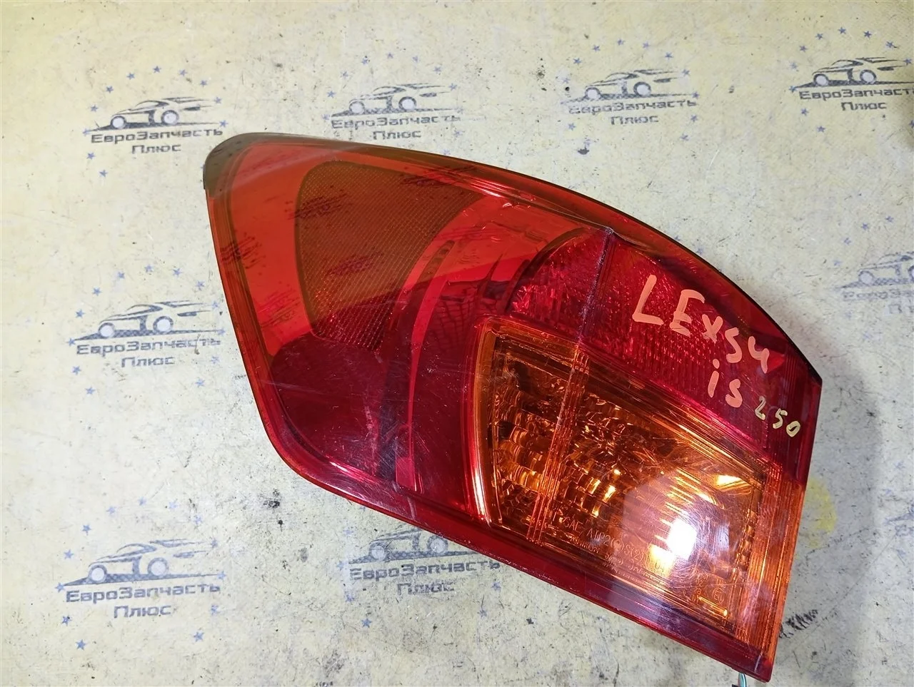 Фонарь Lexus IS 250 8156153160 XE20, задний левый