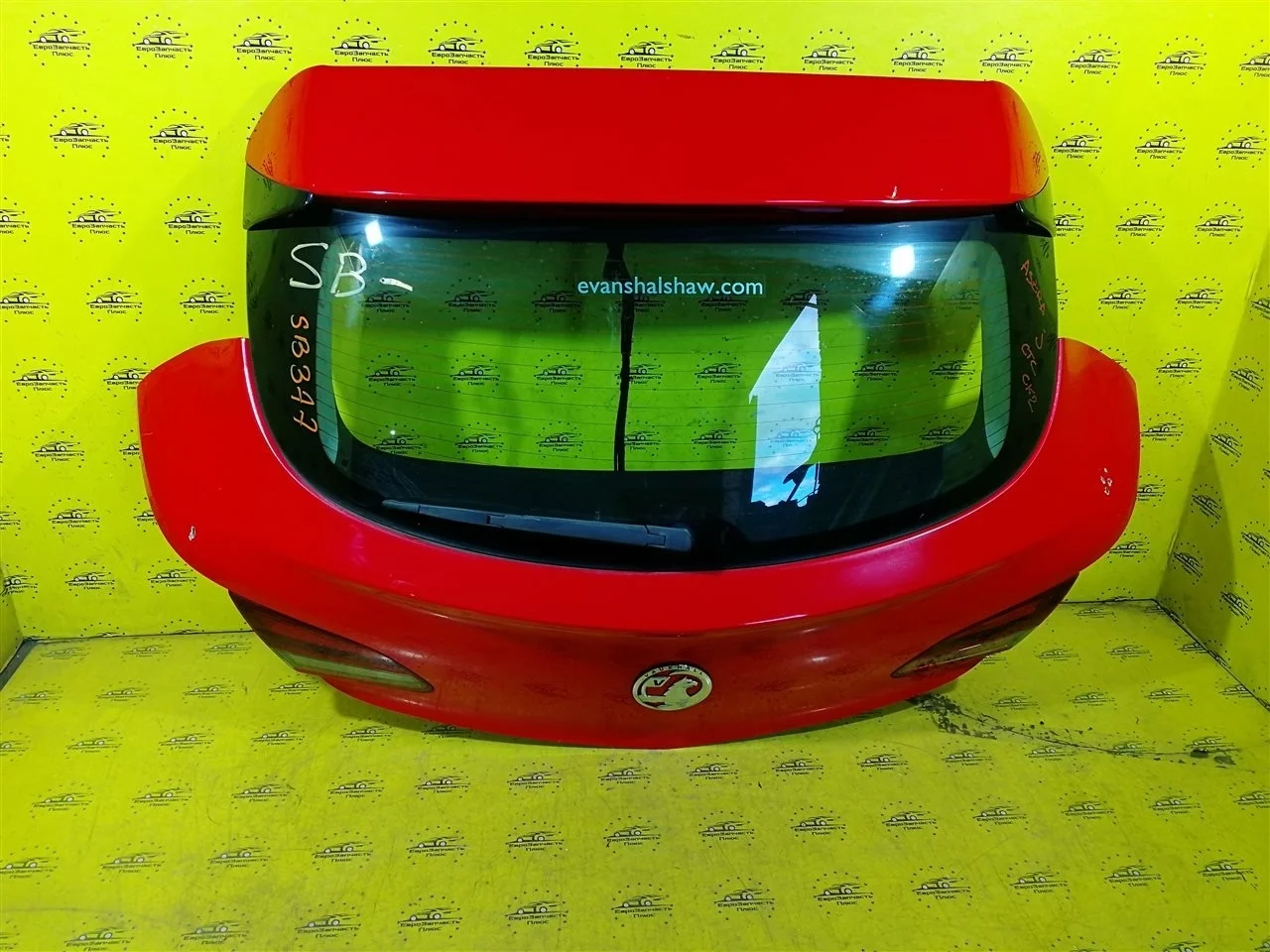 Крышка багажника Opel Astra J Gtc 13371615