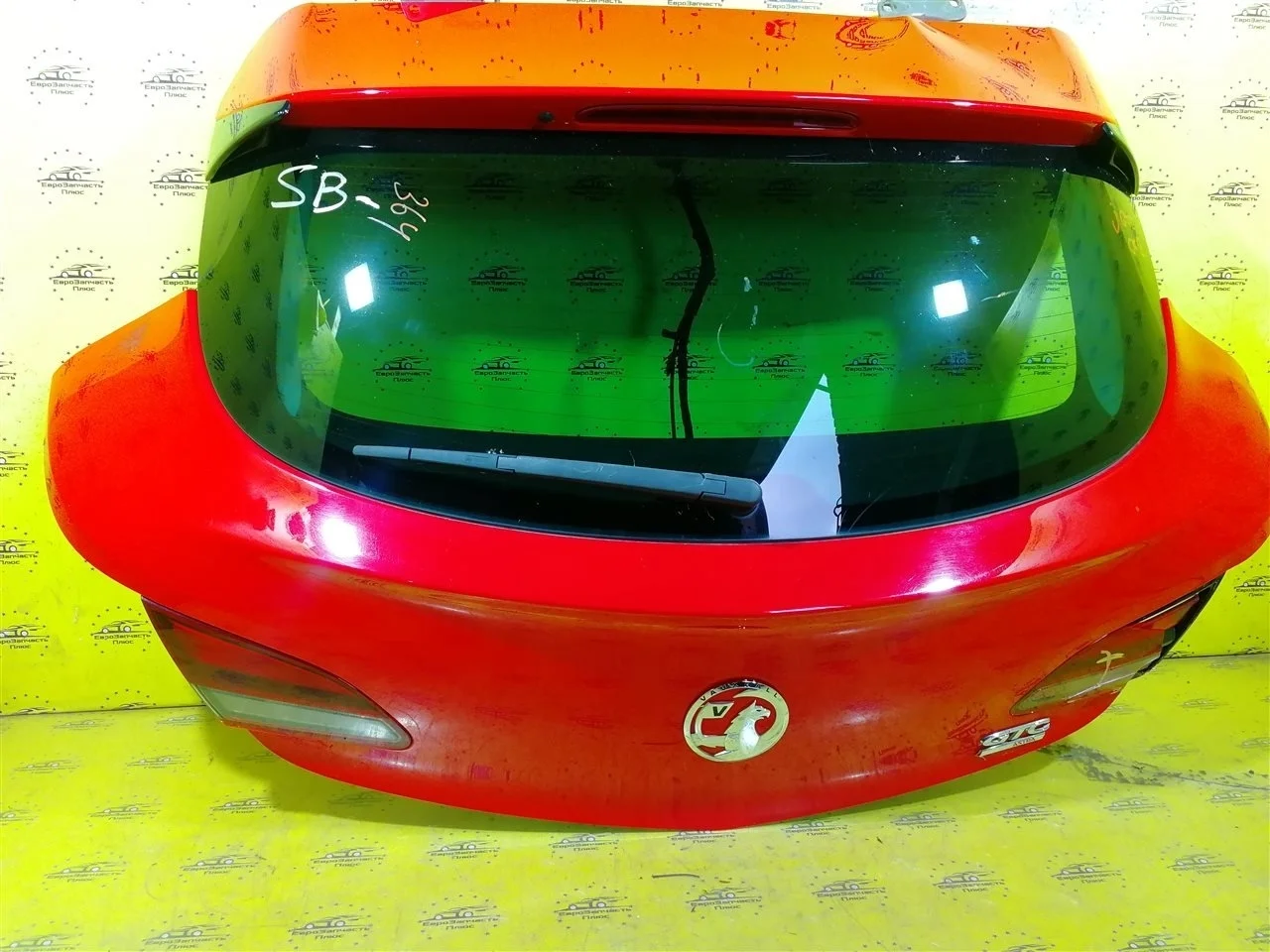 Крышка багажника Opel Astra J Gtc 13371615