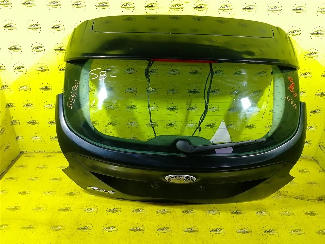 Крышка багажника Ford Focus 3 1838957