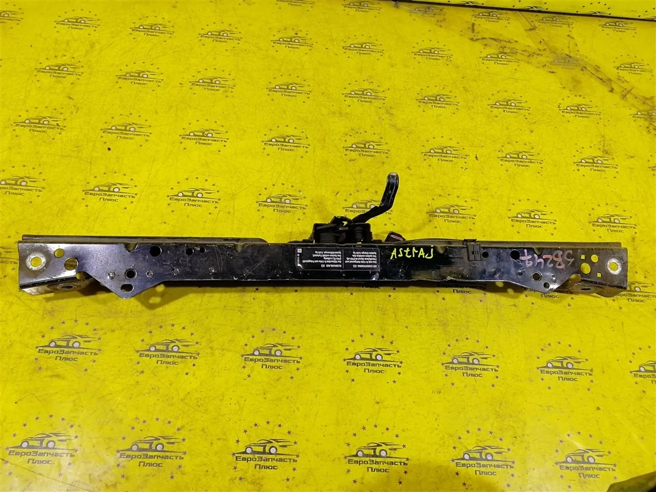 Планка радиатора Opel Astra 13312474 J