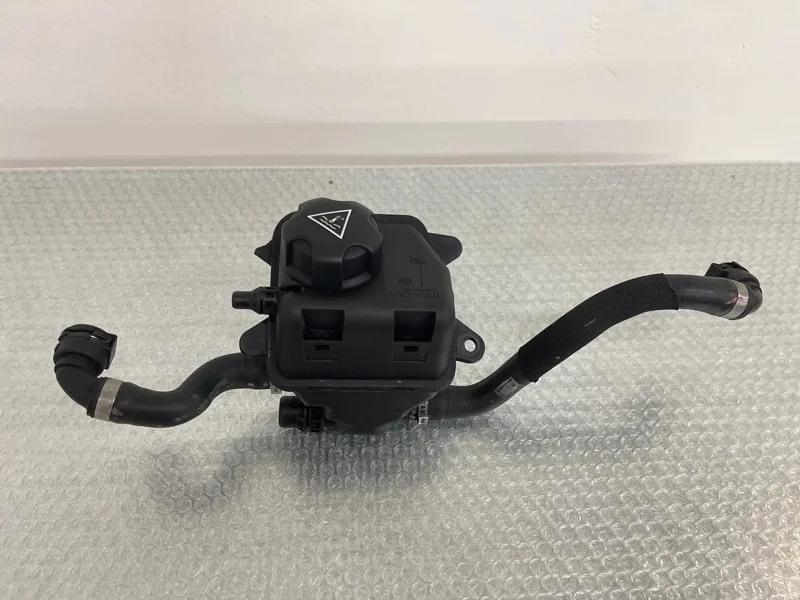 Бачок охладителя наддувочного воздуха Bmw X5 2011 17137647281 E70 N63B44A