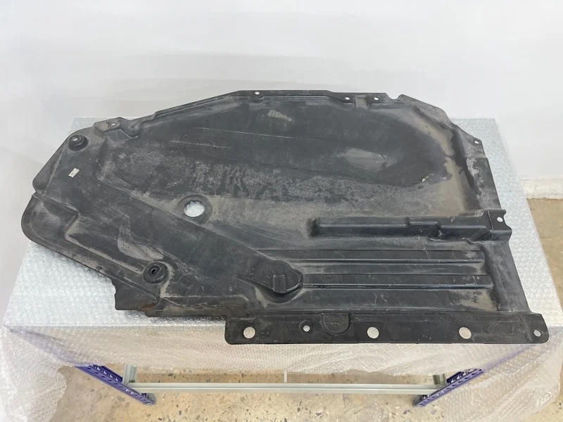 Защита топливного бака BMW X5 2012 51757158406 E70 N55B30, правая