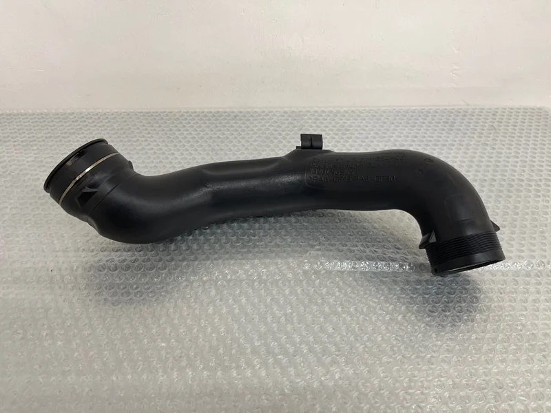 Воздуховод патрубок наддувочного воздуха Bmw X5 2011 13717571350 E70 N55B30