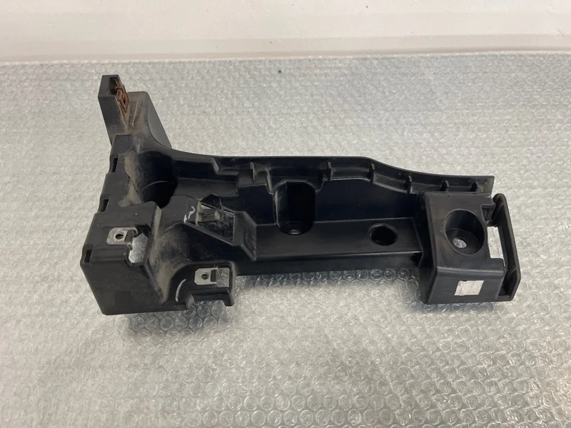 Кронштейн бампера BMW X5 2011 51127226936 E70 N63B44A, задний правый