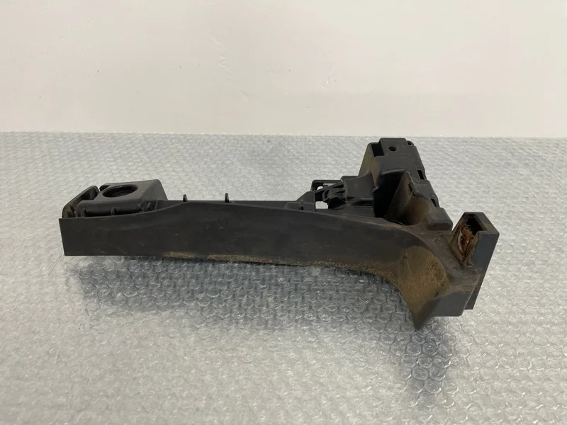 Кронштейн бампера BMW X5 2011 51127226936 E70 N55B30, задний правый