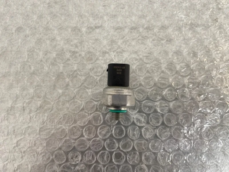 Датчик давления хладогента Bmw X5 2011 64539323658 E70 N55B30