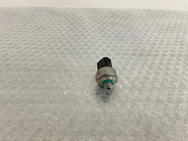 Датчик давления хладогента Bmw X5 2012 64539323658 E70 N55B30