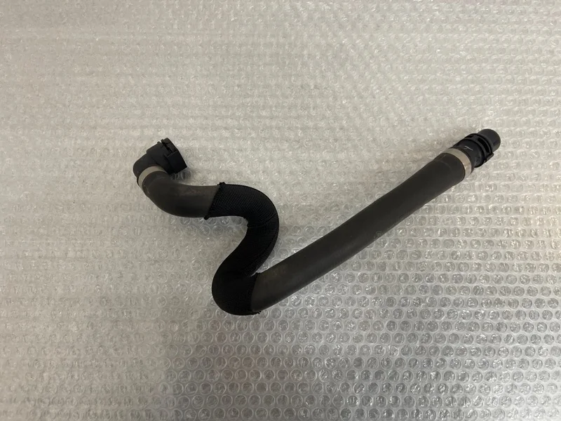 Шланг патрубок системы охлаждения BMW X5 17127589738 E70