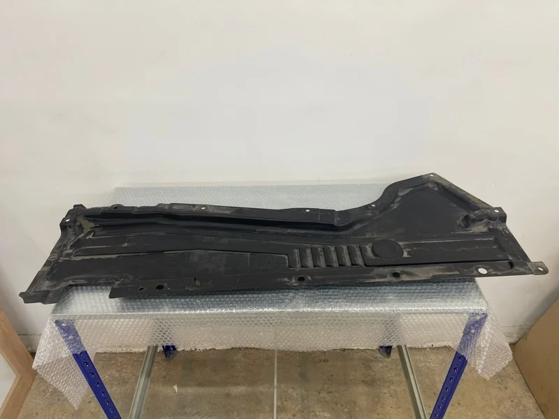 Облицовка защита днища BMW X5 2012 51757158403 E70 N55B30, левая