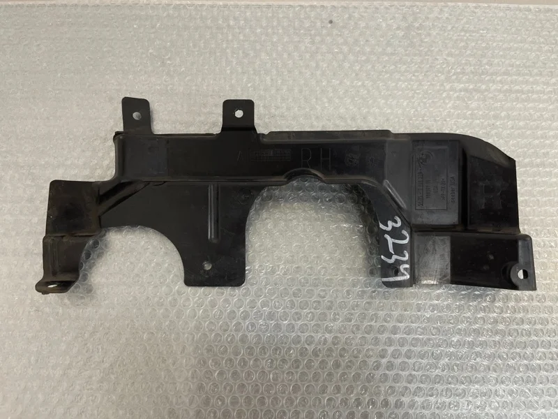 Защита кожух рулевого механизма BMW X5 2012 51757160238 E70 N55B30, передняя правая