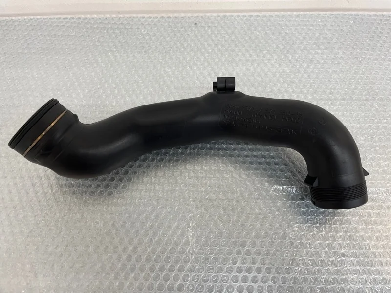 Воздуховод патрубок наддувочного воздуха Bmw X5 2012 13717571350 E70 N55B30