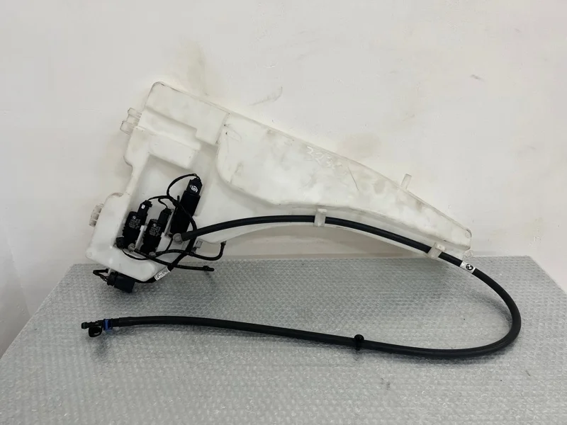 Бачок стеклоомывателя BMW X5 2012 61677161477 E70 N55B30