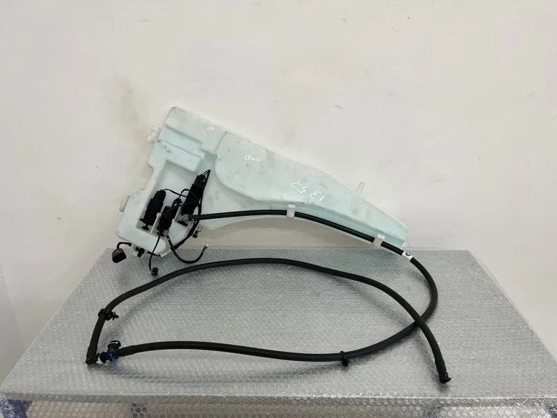 Бачок стеклоомывателя BMW X5 2010 61677161477 E70 N55B30