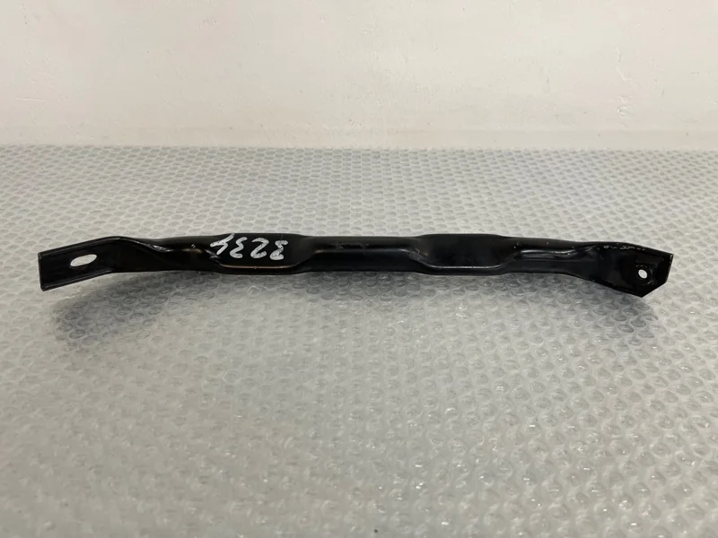 Растяжка кронштейн усилитель переднего бампера Bmw X5 2012 51717159588 E70 N55B30, передняя правая