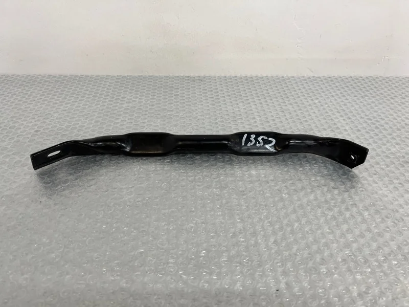 Растяжка кронштейн усилитель переднего бампера Bmw X5 2010 51717159588 E70 N55B30, передняя правая