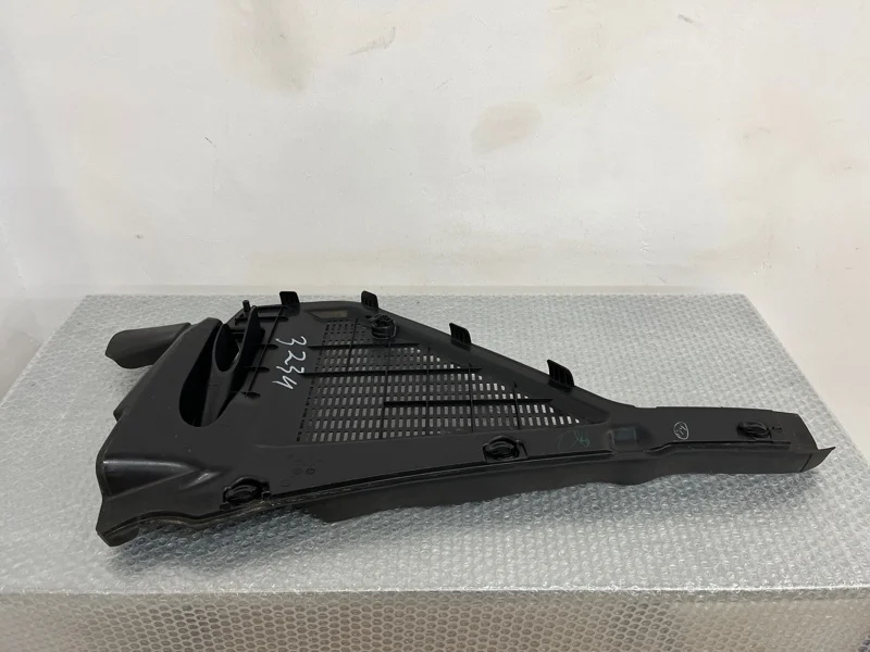 Жабо крышка салонного фильтра Bmw X5 2012 64316945584 E70 N55B30, правое