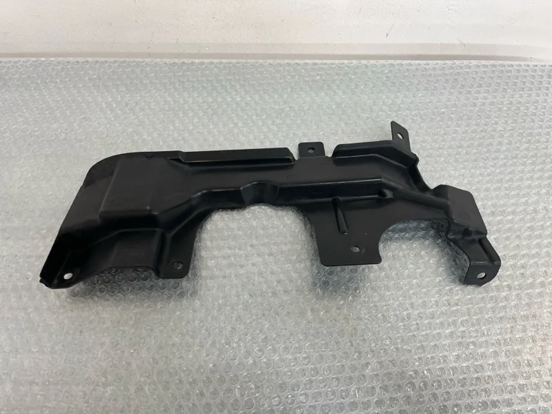 Защита кожух рулевого механизма BMW X5 2012 51757160238 E70 N55B30, передняя правая