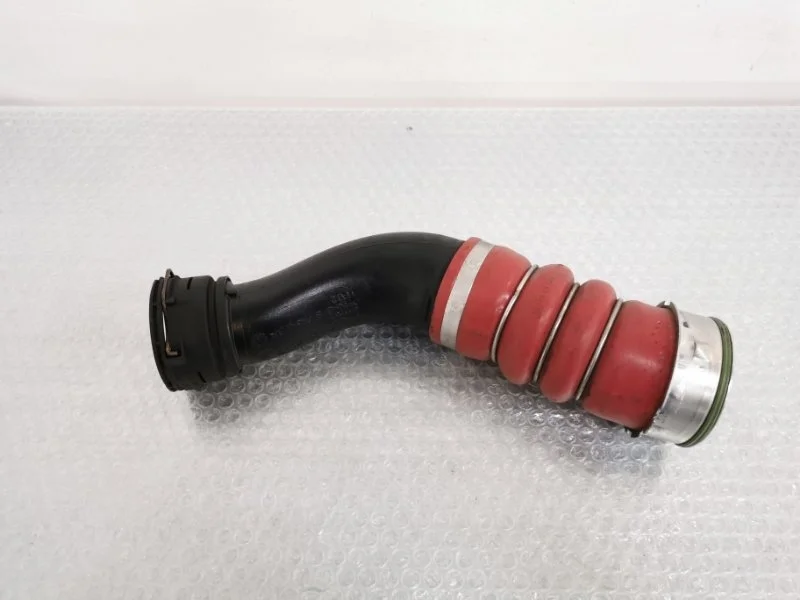 Патрубок интеркулера Bmw X5 2012 13717583716 E70 N55B30