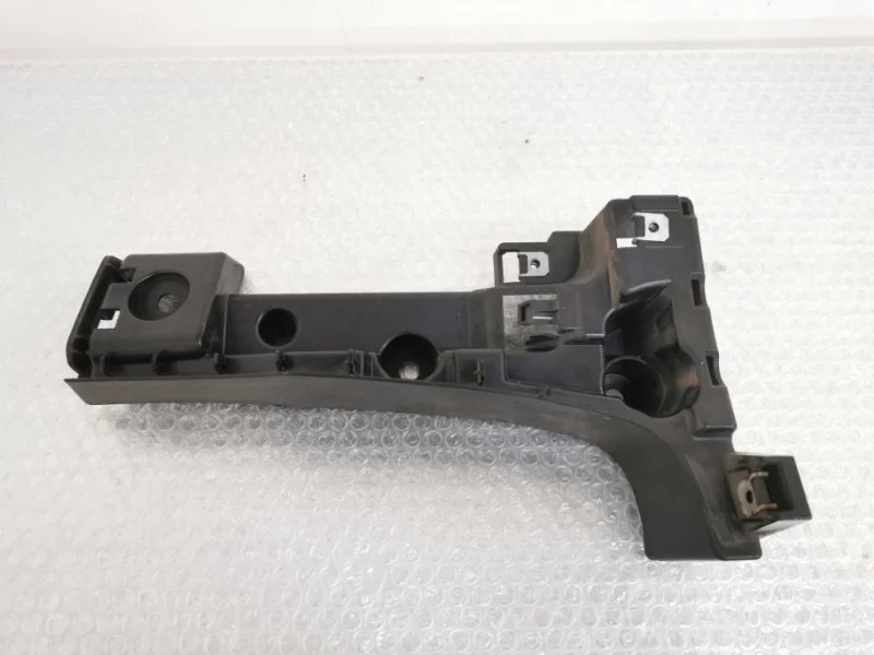 Кронштейн бампера BMW X5 2011 51127226936 E70 N55B30, задний правый