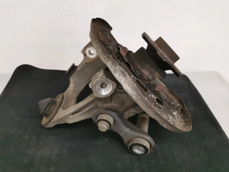 Кулак Bmw X5 2011 33326879101 E70 N55B30, задний левый