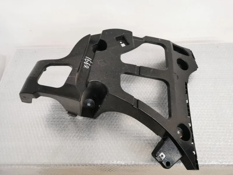 Кронштейн бампера BMW X5 2011 51127227758 E70 N55B30, задний правый