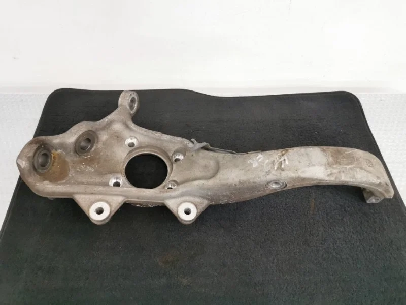 Кулак поворотный BMW X5 2011 31216773784 E70 N55B30, передний правый