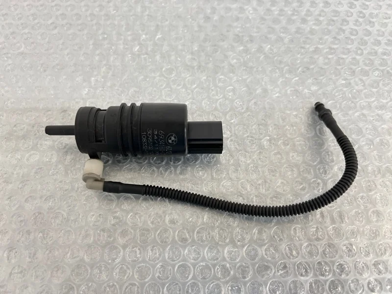 Насос стеклоомывателя лобового стекла BMW X5 2012 67126934160 E70 N55B30