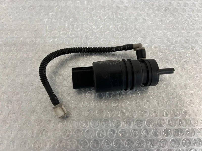 Насос стеклоомывателя лобового стекла BMW X5 2012 67126934160 E70 N55B30