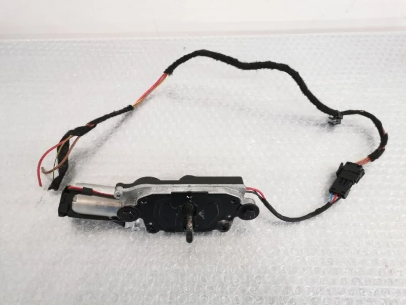 Доводчик двери багажника BMW X5 2012 51247233909 E70 N55B30