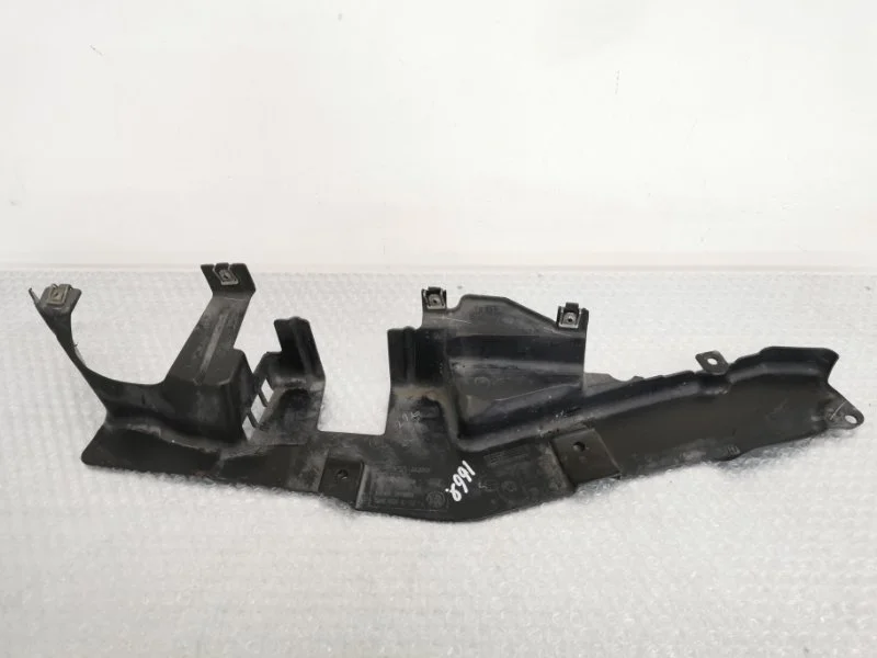 Защита кожух рулевого механизма BMW X5 2011 51757160240 E70 N55B30, передняя правая