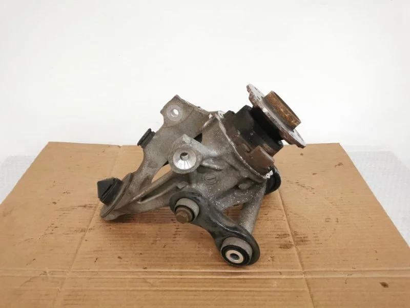 Кулак Bmw X5 2012 33326879101 E70 N55B30, задний левый