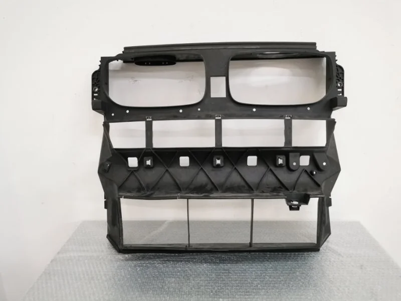 Телевизор диффузор воздуховод Bmw X5 2012 51647222952 E70 N55B30