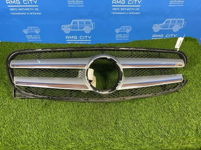 Решетка радиатора Mercedes-Benz GLA-class W156