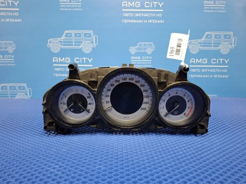 Панель приборов Mercedes-Benz C-class W204 М271860