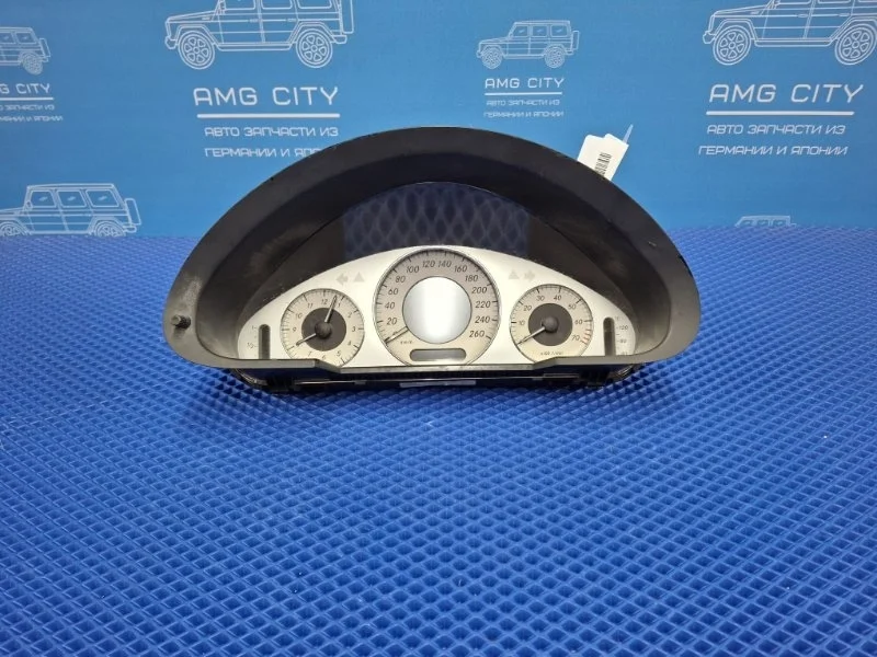 Панель приборов Mercedes-Benz E-class W211 М112949