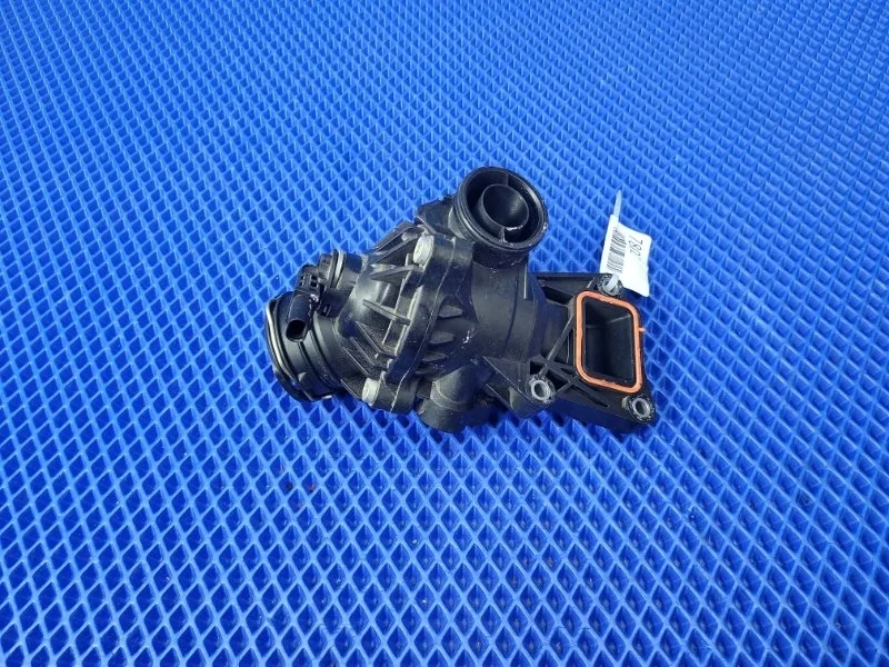 Термостат Mercedes-Benz C-class W205 М274910 2016