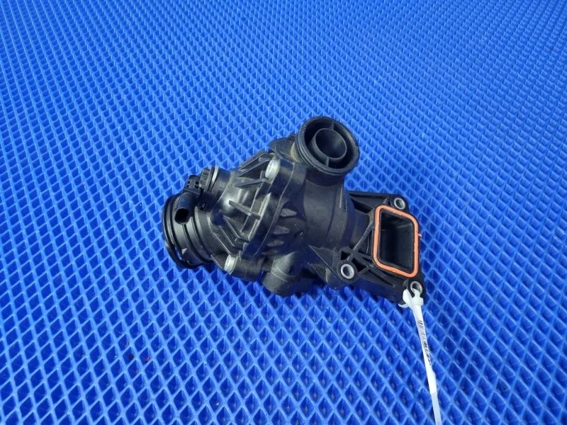 Термостат Mercedes-Benz C-class W205 М274910 2016