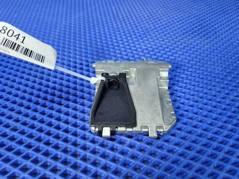 Камера переднего вида Mercedes-Benz A-class W176