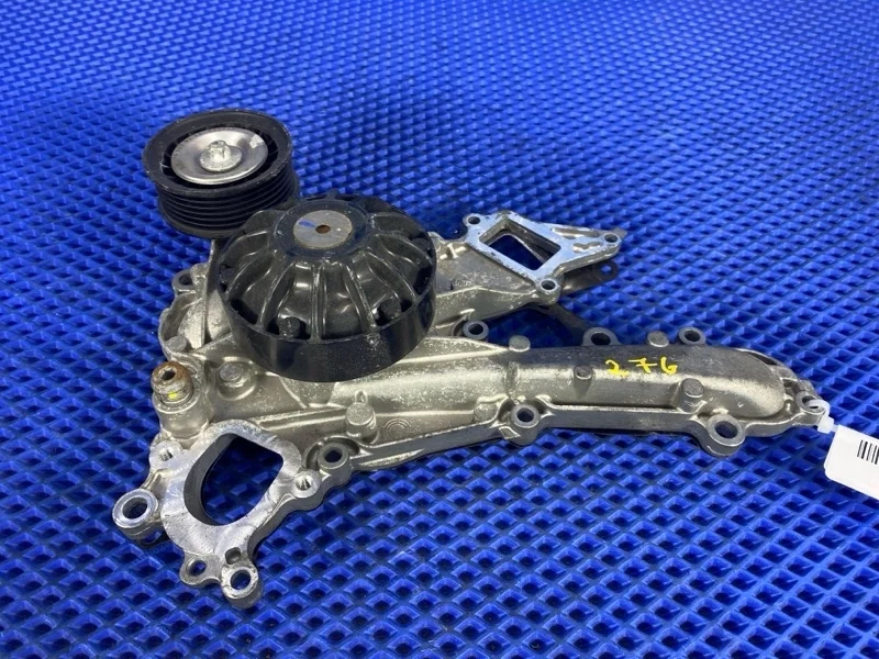 Помпа Mercedes-Benz GLE-class W166 OM642826 2016