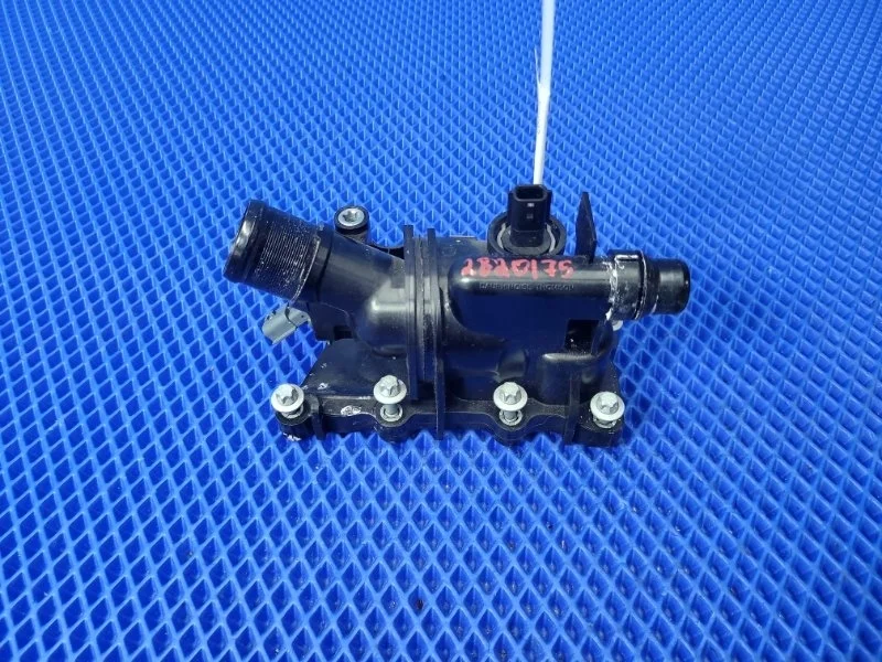 Термостат Mercedes-Benz A-class W177 OM654920 2021