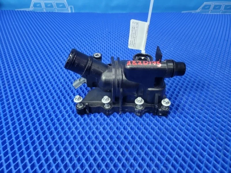 Термостат Mercedes-Benz A-class W177 OM654920 2021