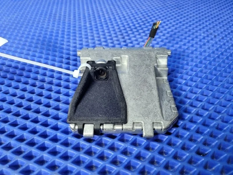 Камера переднего вида Mercedes-Benz A-class W176