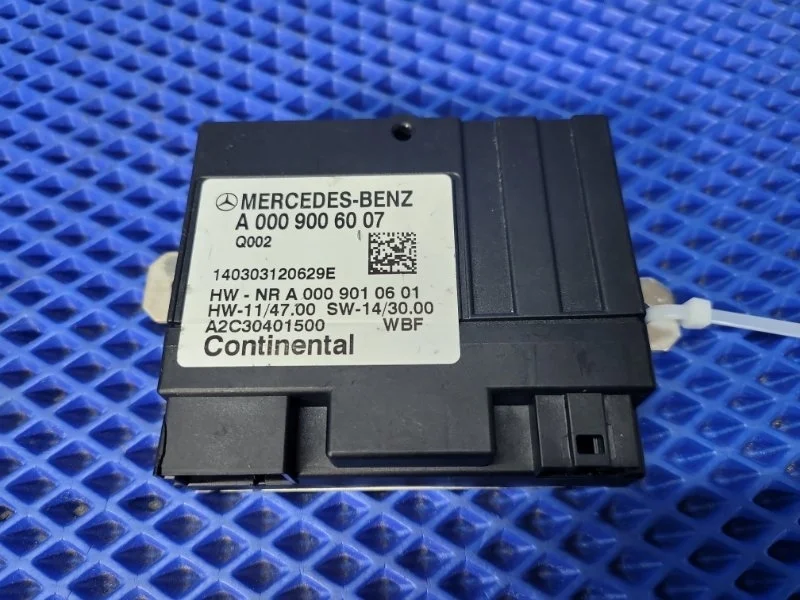 Блок управления топливным насосом Mercedes-Benz