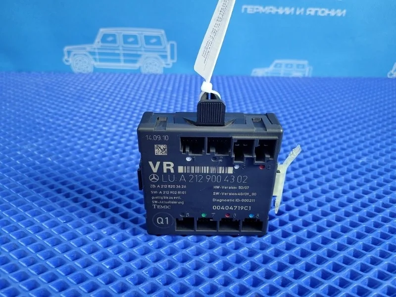 Блок управления дверьми передний правый