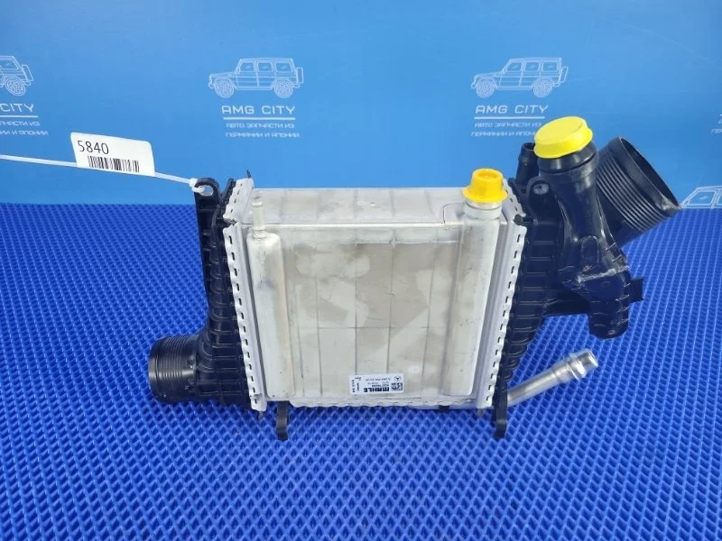 Интеркулер Mercedes-Benz C-class W205 М264920 2019