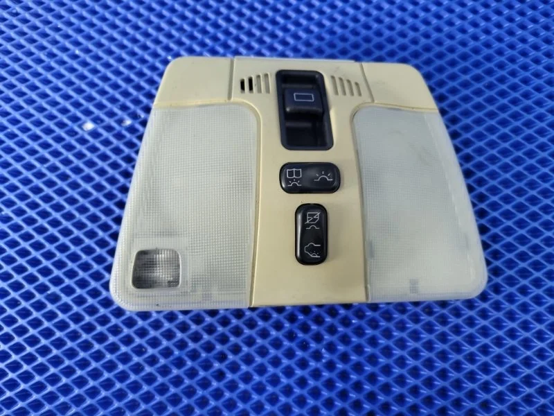 Плафон подсветки салона Mercedes-Benz E-class W210